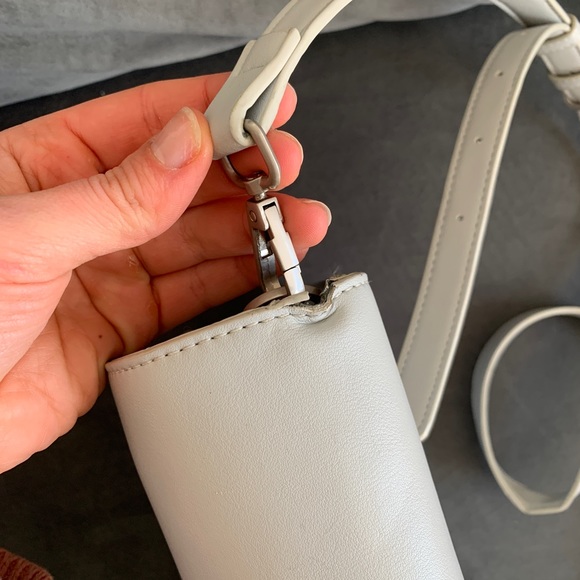 Pixie Mood Zoe Crossbody Bag Gray - Picture 14 of 15